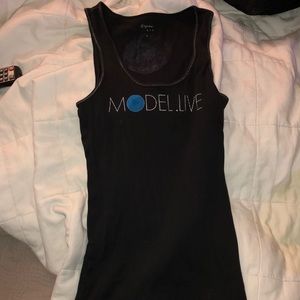 Model live